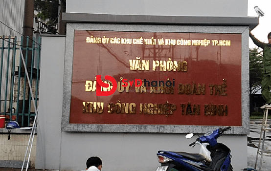 Thi công bảng hiệu đá hoa cương