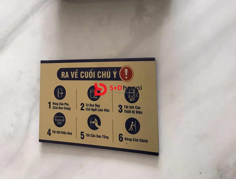 Biển Chú Ý Khi Ra Về Tại Các Công Ty